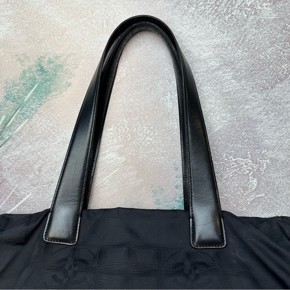 Chanel CC Black Travel Line Nylon Leather Handle Tote Bag - Picture 4 of 17